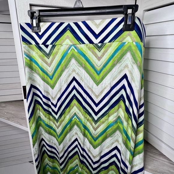 a.n.a A New Approach Chevron Maxi Skirt Bright Green Blue White Women's Med NWOT - Picture 1 of 8